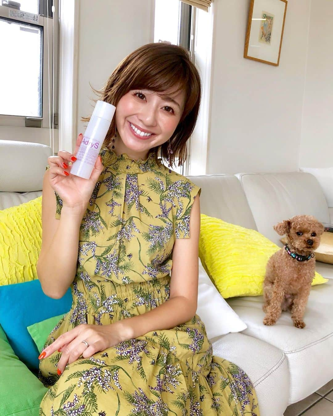 水野佐彩さんのインスタグラム写真 - (水野佐彩Instagram)「・ こんにちは🧡 肌の調子がすこぶる良い😳✨ なかなかここまで調子良いことはないので ケアがより楽しいです😊💕💕 アンバサダーをさせてもらっている @taisho_beauty のAdryS(アドライズ)✨ 1ヶ月使ってみた感想を伝えますね📝 クレンジング 洗顔 化粧水 クリームとあって 毎日使うほど気に入ったのは クレンジングと化粧水❣️ クレンジングは使い切り 化粧水も3/4すでに使ってあります😋✨ ウォータープルーフのマスカラもするりと落ちるクレンジングは 洗い上がりがしっとり。 必要な油分まで無くなってる感じがなくて この使い心地が気に入ってます。 そして 化粧水は本当にナチュラル！ サラッサラだからこの季節に良いのと コットンパックしたら尚更 肌にぐんぐん入るし 毎朝の化粧水は必ずこれでした！ クリームはこれだけで大丈夫な日と やっぱスペシャルケアしたくなる日があったかな。 保湿成分たっぷりなんだけど 私は乳液を挟みたくなってしまうことが多かったです✨ 日焼けしやすい私なので、、 美白成分が入っているAdrySを使って この夏もケアして行きたいなと思ってます🎐🍉 また感想書くね📝 #AdryS #AdrySアンバサダー #アドライズ #アンバサダー #taishobeauty #大正製薬 #乾燥肌対策 #保湿 #美白 #美白保湿 #スキンケア #夏のスキンケア」6月22日 19時52分 - saaya_mizuno