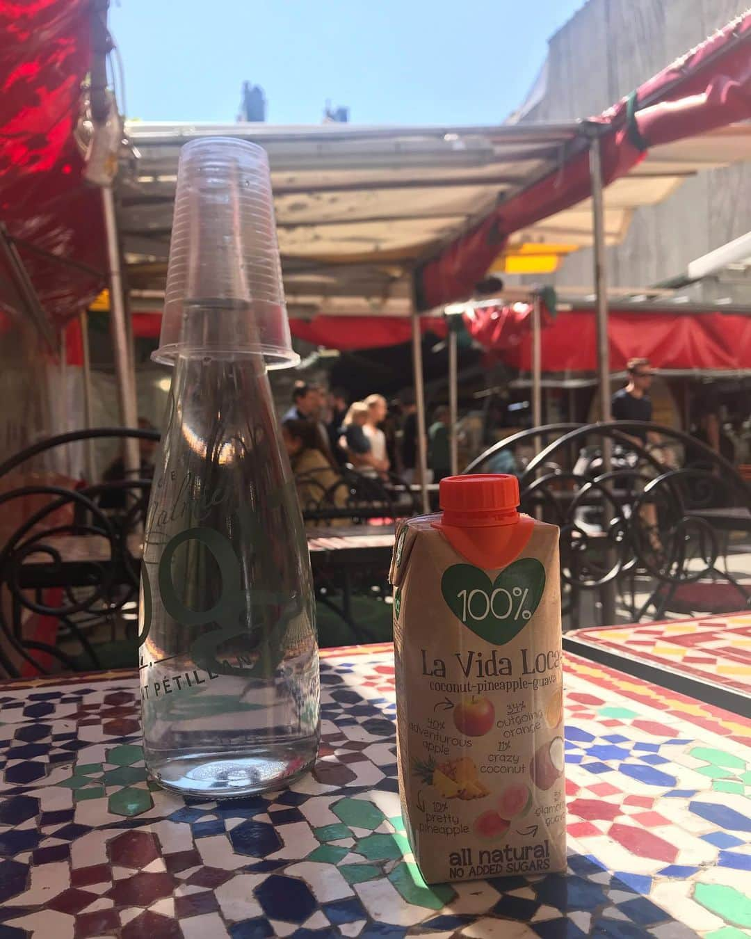 アヤメさんのインスタグラム写真 - (アヤメInstagram)「Moroccan lunch @ #marchédesenfantsrouges 😋 パリ最古の市場アンファンルージュでクスクスブランチ🍖🍛 #moroccanfood #couscous #北マレ #ayameparislondonbeertherapy2019」6月22日 20時05分 - ayame_socks