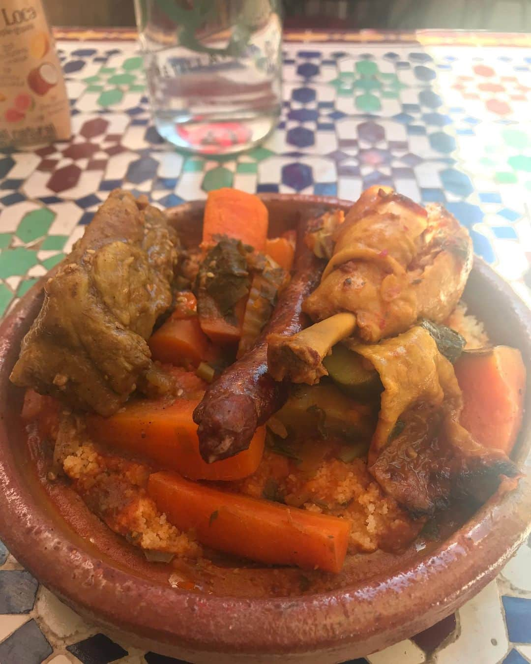 アヤメさんのインスタグラム写真 - (アヤメInstagram)「Moroccan lunch @ #marchédesenfantsrouges 😋 パリ最古の市場アンファンルージュでクスクスブランチ🍖🍛 #moroccanfood #couscous #北マレ #ayameparislondonbeertherapy2019」6月22日 20時05分 - ayame_socks