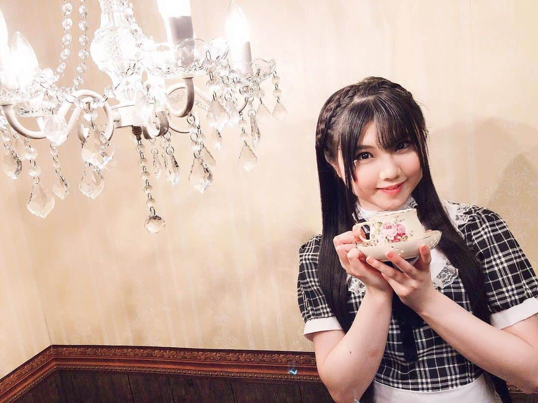 北川愛乃さんのインスタグラム写真 - (北川愛乃Instagram)「ご主人様💕  お紅茶いかがですかぁ☕️ #SKE48 #メイド  #シャンデリア」6月22日 20時19分 - kitagawayoshino