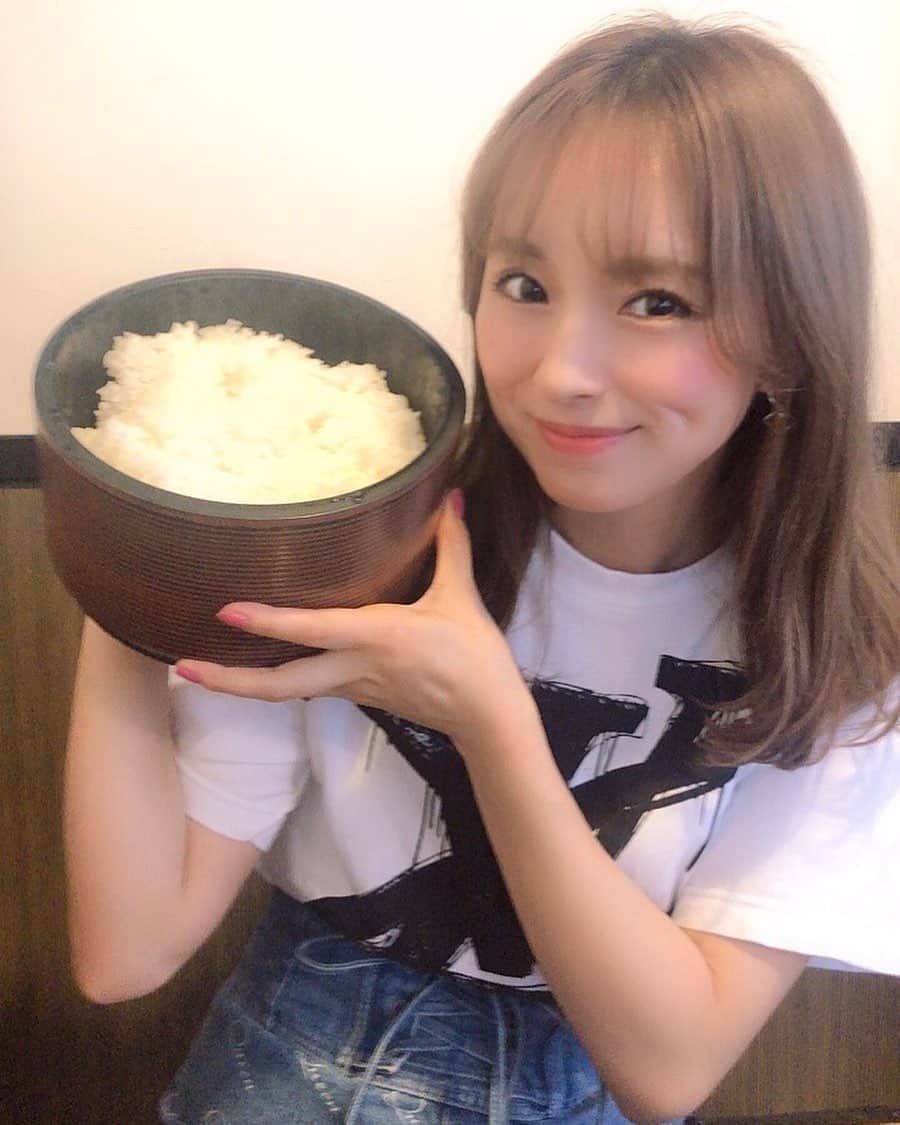 ぽこのインスタグラム：「鹿児島での実戦ありがとう😚 告知していないのに、気づいて来てくれて嬉しかったあぁーー＼(^ω^)／ 明日はメガガイア東大宮店さんで『パチさんぽ』してくるよ👣 朝から16時頃までいます(⊃´-`⊂) #鹿児島黒豚 #ご飯お代わり」