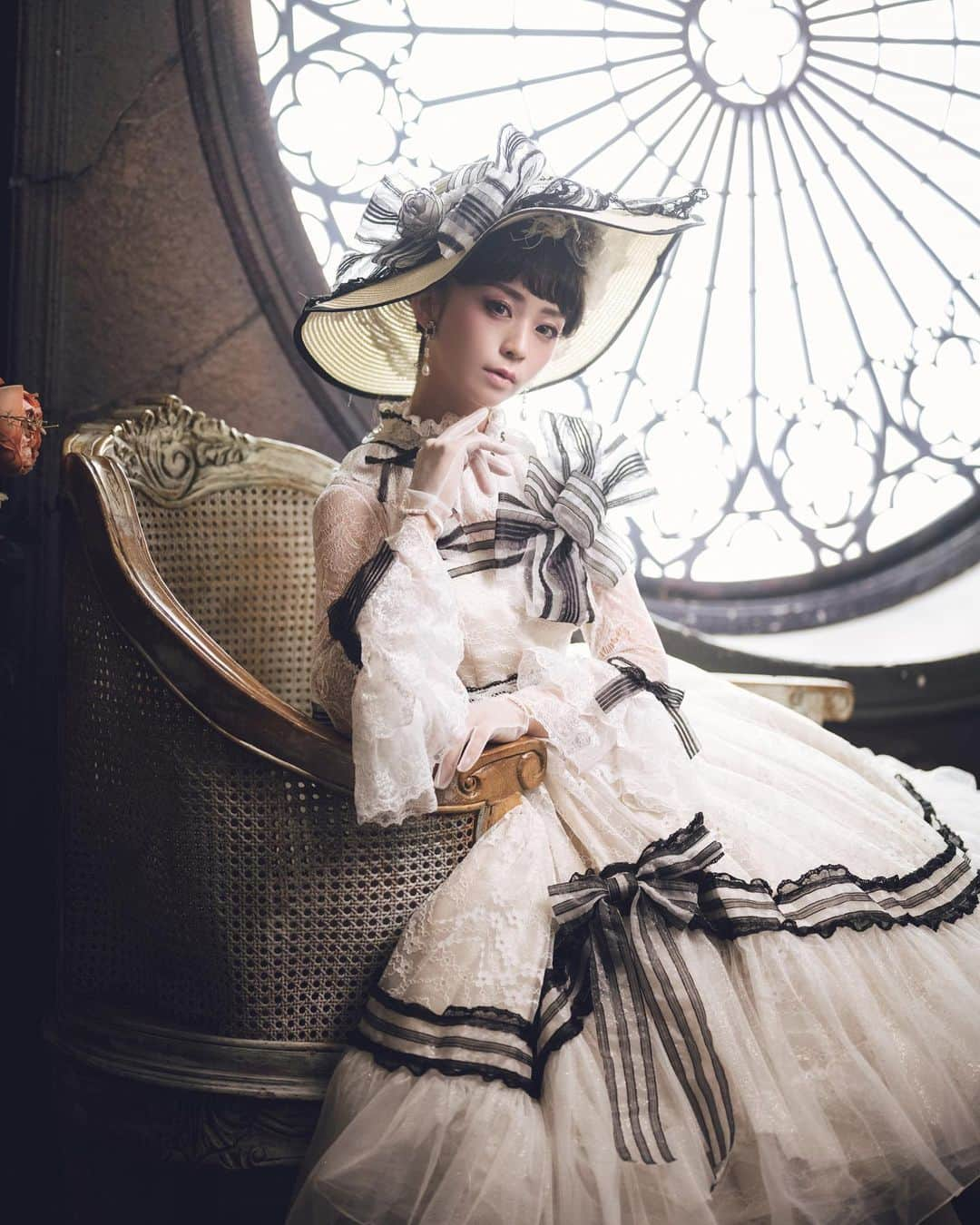 深澤翠さんのインスタグラム写真 - (深澤翠Instagram)「🎗My Fair Lady Dress🎗 Long Ears & Sharp Ears Studioとのコラボ商品です。  おかげさまで沢山の方にオーダーいただいております♡ 7月7日まで予約受付の完全受注生産品です🗓 とってもゴージャスでエレガントなドレスです。この機会に是非♡  商品リンクはプロフィールから」6月22日 20時49分 - midorifukasawa