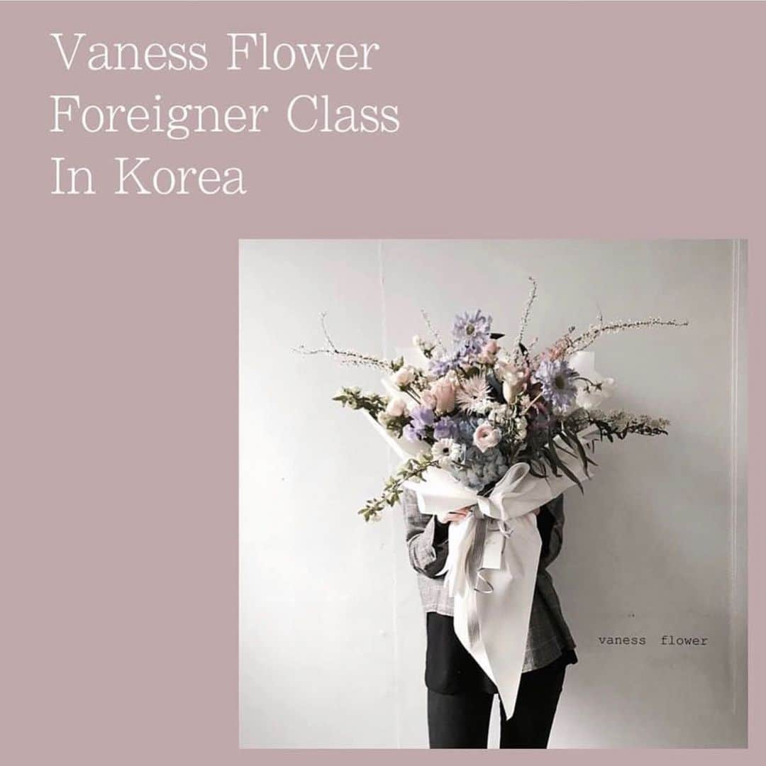 플로리스트 이주연 florist Lee Ju Yeonさんのインスタグラム写真 - (플로리스트 이주연 florist Lee Ju YeonInstagram)「. . Vanessflower foreigner class in Korea . 课程咨询 Class consultation . WeChat ID vaness_flower Kakaotalk ID vaness52 . . . 7月 July A 2,3 日 B 4,5 日 C 6,7 日 D 8,9 日 . 8月 August A 6,7日  B 8,9日  C 10,11日  D 12,13日 . .  9月 September A 17,18日  B 19,20 日 C 21,22 日 D 23,24 日 . #lesson #Order 👉🏻Katalk  vaness52 클래스상시모집 당일꽃주문가능 WeChat ID vaness_flower E-mail vanessflower@naver.com . 강남구 신사동 515-2 📞02-545-6813 . #vanessflower #flower #florist #flowershop #handtied #flowerlesson #花束 #花束包装 #바네스플라워 #플라워카페 #플로리스트 #꽃다발 #부케 #플로리스트학원 #신사동꽃집 #가로수길꽃집 #신사역꽃집 #플라워레슨 #플라워아카데미 #바네스플라워카페 #꽃다발포장법 #꽃수업 #꽃주문 #하우스웨딩 #스몰웨딩 #웨딩부케」6月22日 21時27分 - vanessflower