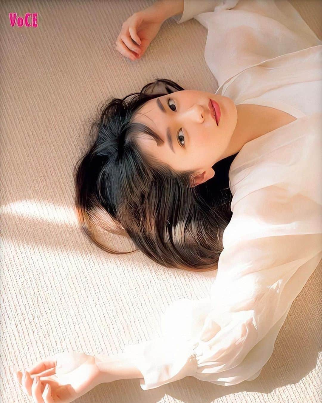 新垣結衣（ファンアカウント）さんのインスタグラム写真 - (新垣結衣（ファンアカウント）Instagram)「. VoCE 2019/8月号 Cover Beauty 新垣結衣 . #新垣結衣 #ガッキー #aragakiyui」6月22日 21時39分 - aragakiyui_fanspage