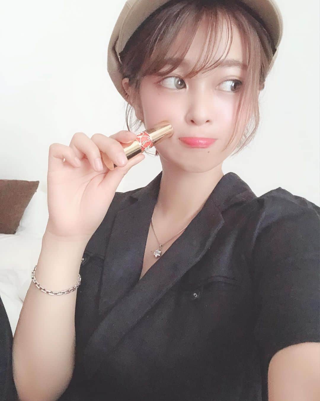 紗藤まゆのインスタグラム：「皆さんただいまです〜🌟 #変顔 #instagram #instalove #instapic #instagood #instadiary #instamood #instafollow #tagforlikes #tflers #photooftheday #picoftheday #l4l #follow4follow #followme #like #ootd #pic #fashion #hair #tokyo」