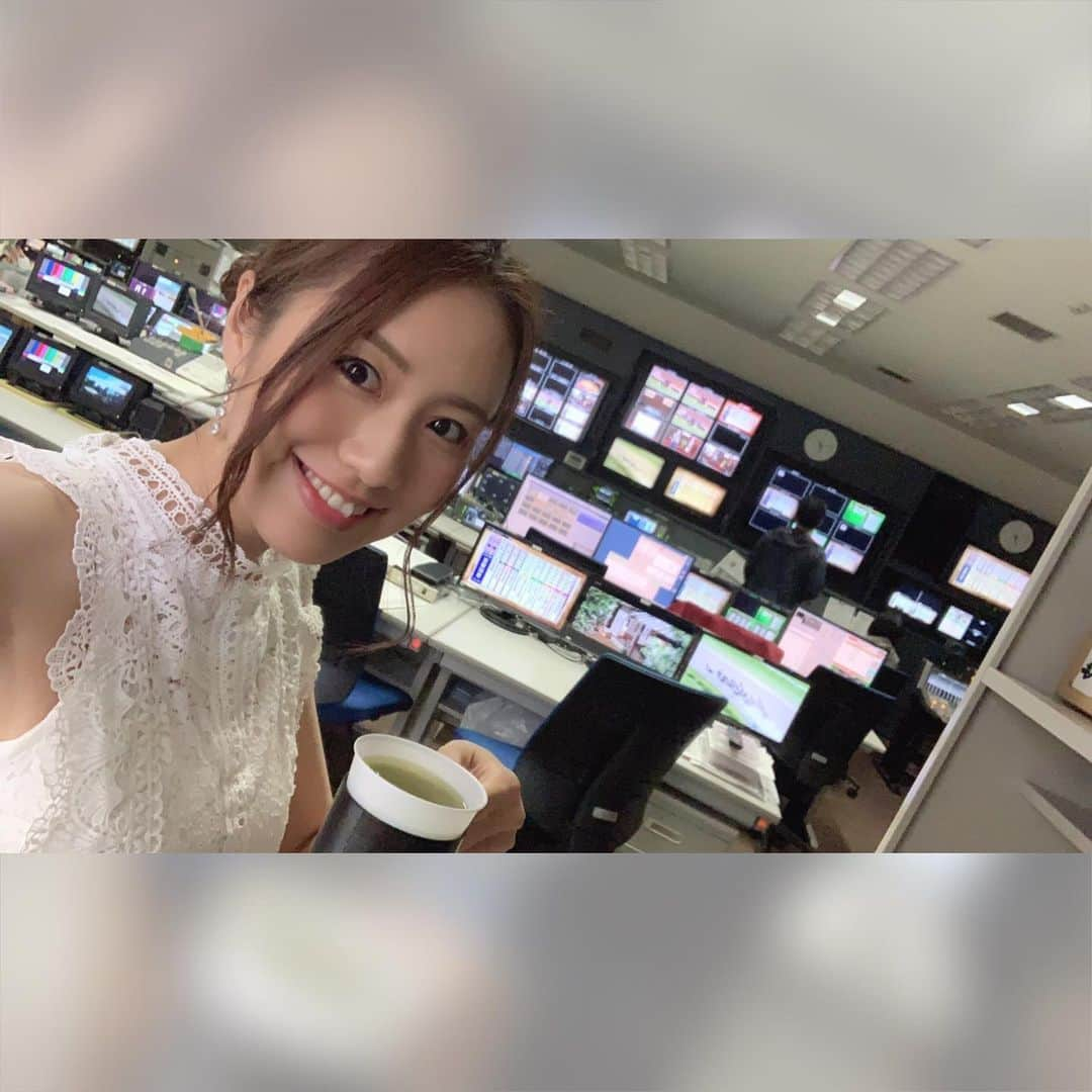 守永真彩さんのインスタグラム写真 - (守永真彩Instagram)「. . 今夜もグリーンチャンネル  日曜レース展望KEIBAコンシェルジュ 生放送ご覧いただきありがとうございました😊 . . 有難いことに今日はフル稼働で体がへろへろ。笑 今日はよく寝れそうです♪♪ . . #競馬 #JRA #グリーンチャンネル #生放送 #秘書 #umajo  #🌸」6月22日 21時49分 - maayamorinaga