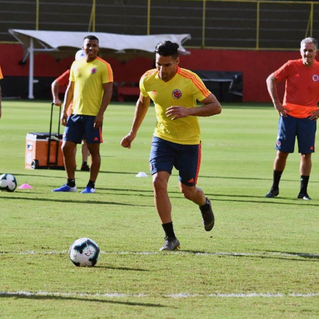 ラダメル・ファルカオさんのインスタグラム写真 - (ラダメル・ファルカオInstagram)「Entrenamiento en el estadio Barradão.」6月23日 7時59分 - falcao