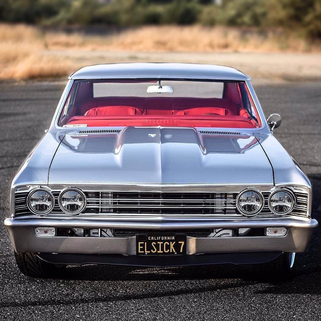 Classics Dailyさんのインスタグラム写真 - (Classics DailyInstagram)「'67 Chevelle! _ Owner @elsick7 #Chevelle #americanmuscle #musclecar #classic #restomod #speed #vehicles  #cargram #carstagram #amazing_cars #fastcar #motors #engine #horsepower #musclecar #amazingcars」6月22日 23時40分 - classicsdaily