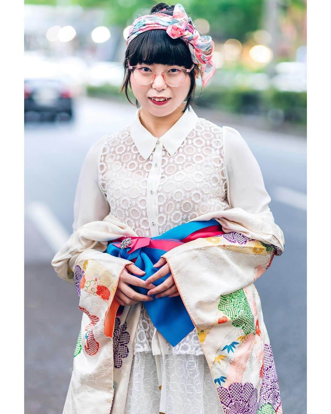 Harajuku Japanさんのインスタグラム写真 - (Harajuku JapanInstagram)「Japanese fashion student Lisa (@drawing_risa) on the street in Harajuku wearing a vintage kimono along with a sheer top and skirt set borrowed from her sister, vintage accessories, and Oriental Traffic pointy loafers.」6月22日 23時48分 - tokyofashion