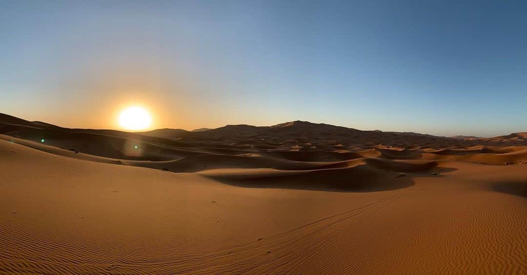 金子貴俊のインスタグラム：「さらばモロッコ🇲🇦 益々、モロッコ大好きになりました。また必ず戻ってくるぞ！ いつか家族で絶対行きたいなー！ありがとうモロッコ🇲🇦 #morocco #モロッコ#nature#sahara #アウトドア#outdoor#travel」