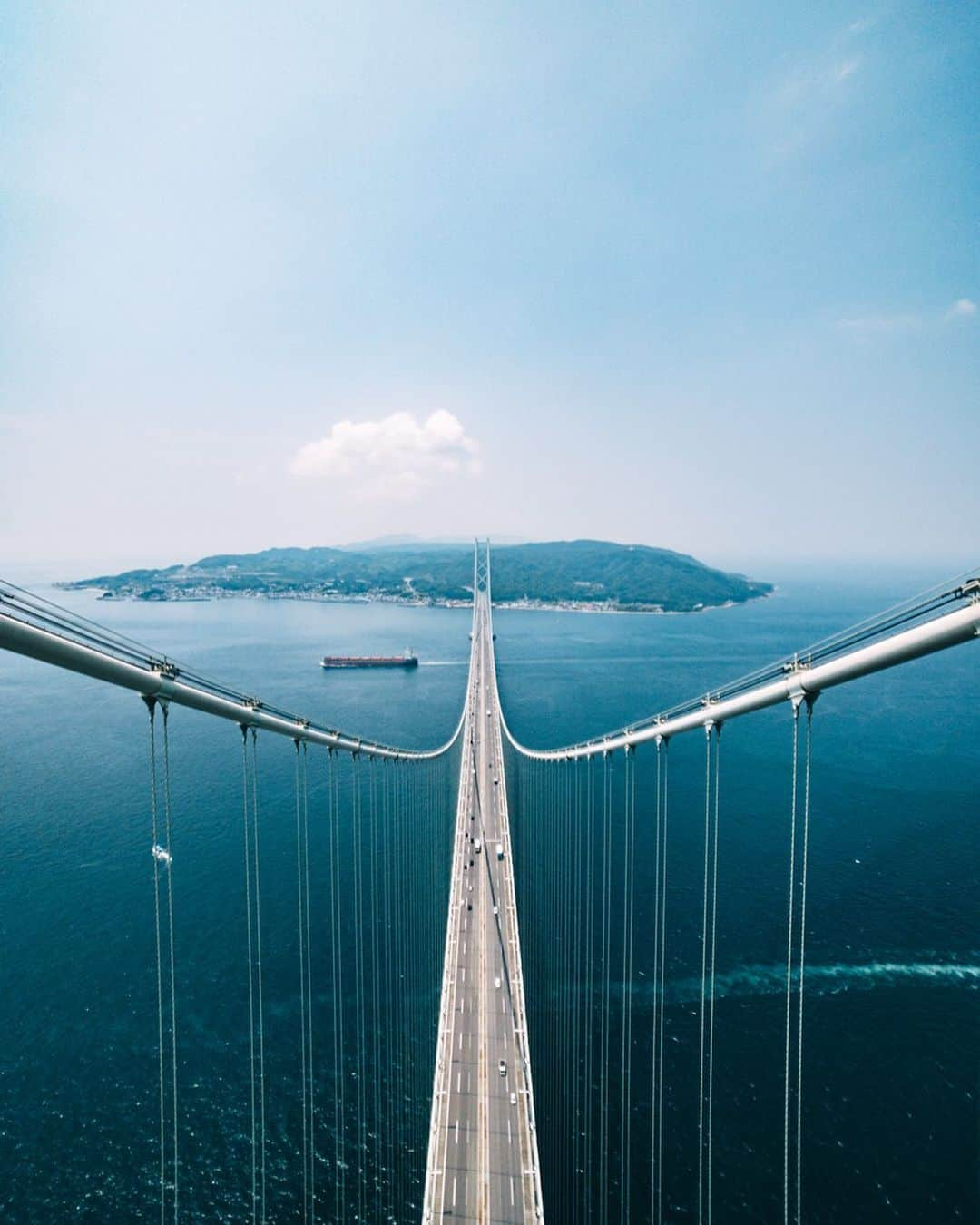 shinichi38さんのインスタグラム写真 - (shinichi38Instagram)「﻿ The world's longest suspension bridges﻿ ﻿ ﻿ Attachment Lens for iPhone📱﻿ @tokyo_grapher﻿ #tg_wide﻿ #shoton_tg﻿ #shotoniphonexsmax  Location 明石海峡大橋 2019/06/24 #グッとくるひょうご」6月22日 23時55分 - shinichillout54