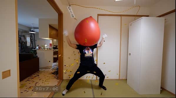すしらーめん《りく》のインスタグラム：「躍動感溢れるこの一枚のタイトルは 「怒りダイナマイトプチトマト」です。  #youtuber #tomato #balloon #とまと」