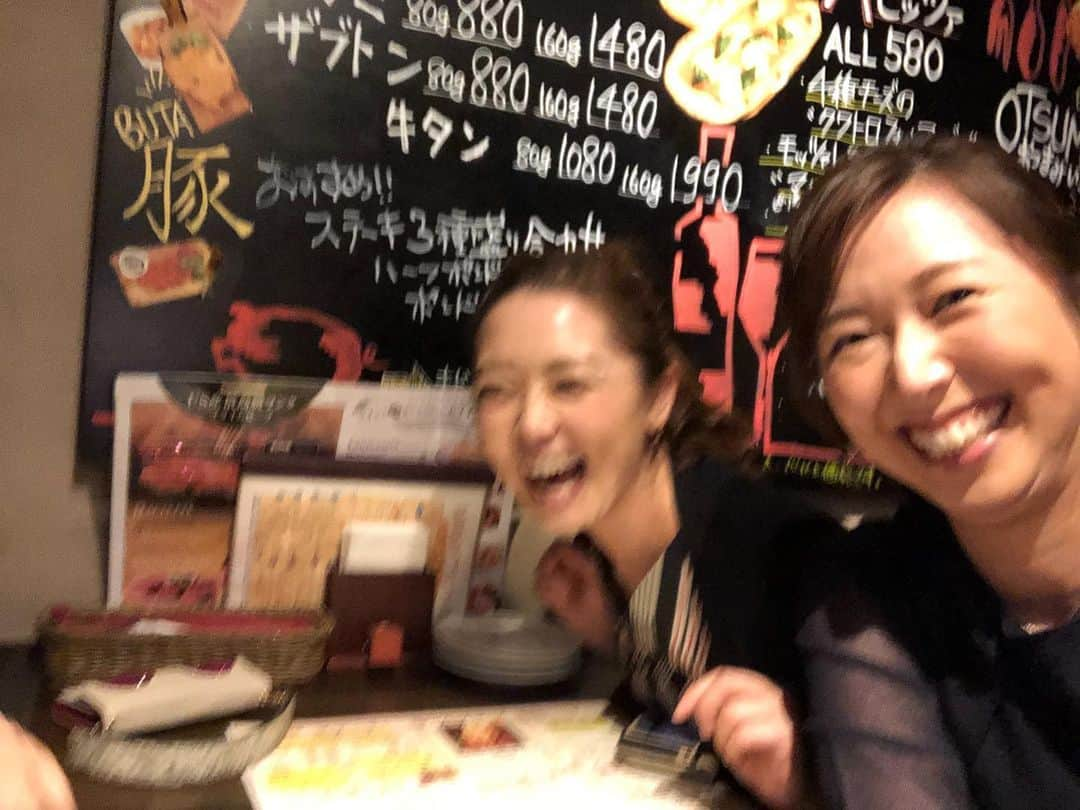 七瀬りりこさんのインスタグラム写真 - (七瀬りりこInstagram)「れなの舞台を観た後は、、、 同期で、、、、❤️ みくちゃん(花陽みら) まるちゃん(風海恵斗)  93期の中でもボーっとしている3人が奇跡的に集合笑笑  先日、エリザベートも観にきてくれたのよ✨  帰宅してもテレビ通話する私達笑笑  同期落ち着く‼️ #93期 #宝塚 #宝塚音楽学校 #暁の帝 #次回はれなも ❤️」6月23日 0時34分 - ririkonanase