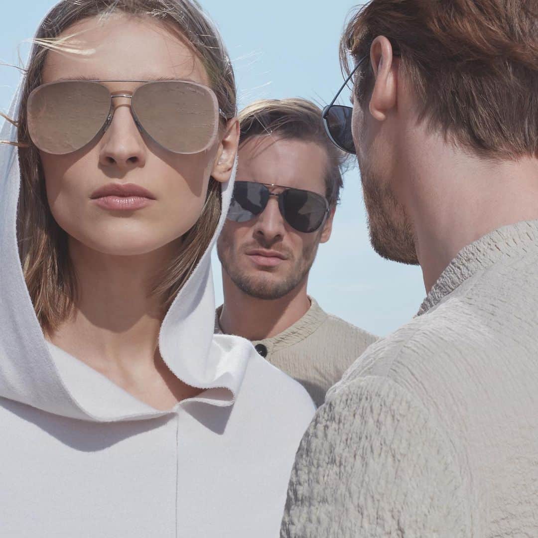 Armani Officialさんのインスタグラム写真 - (Armani OfficialInstagram)「Update your look with a pair of #GAeyewear sunglasses from the SS20 collection」6月23日 0時53分 - emporioarmani