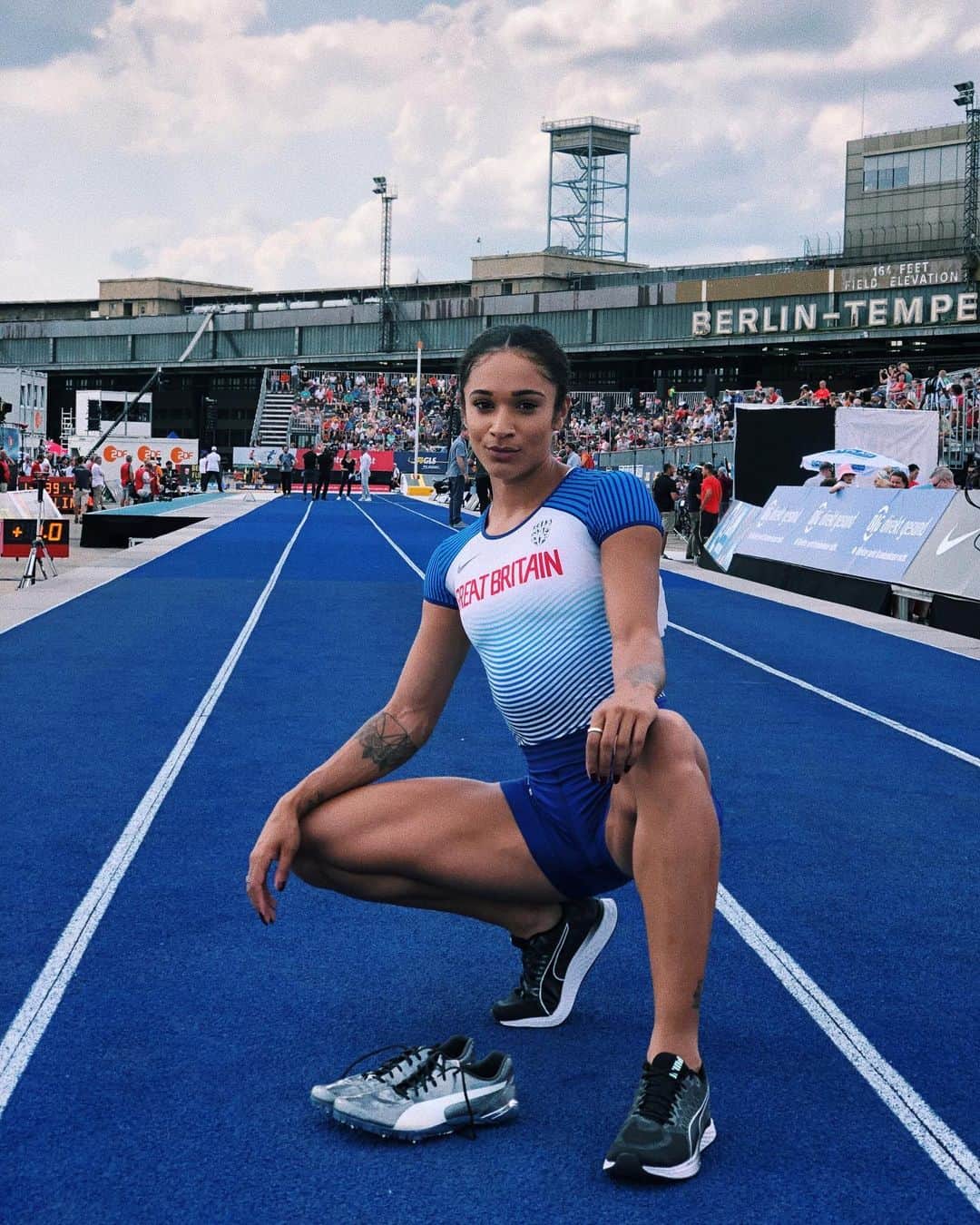 ジョディ・ウィリアムズのインスタグラム：「One of the best meets I’ve done in a while! So much fun representing 🇬🇧 out here in Berlin and what an amazing location 😍 let’s have more meets like this pleaseeee #berlinfliegt」