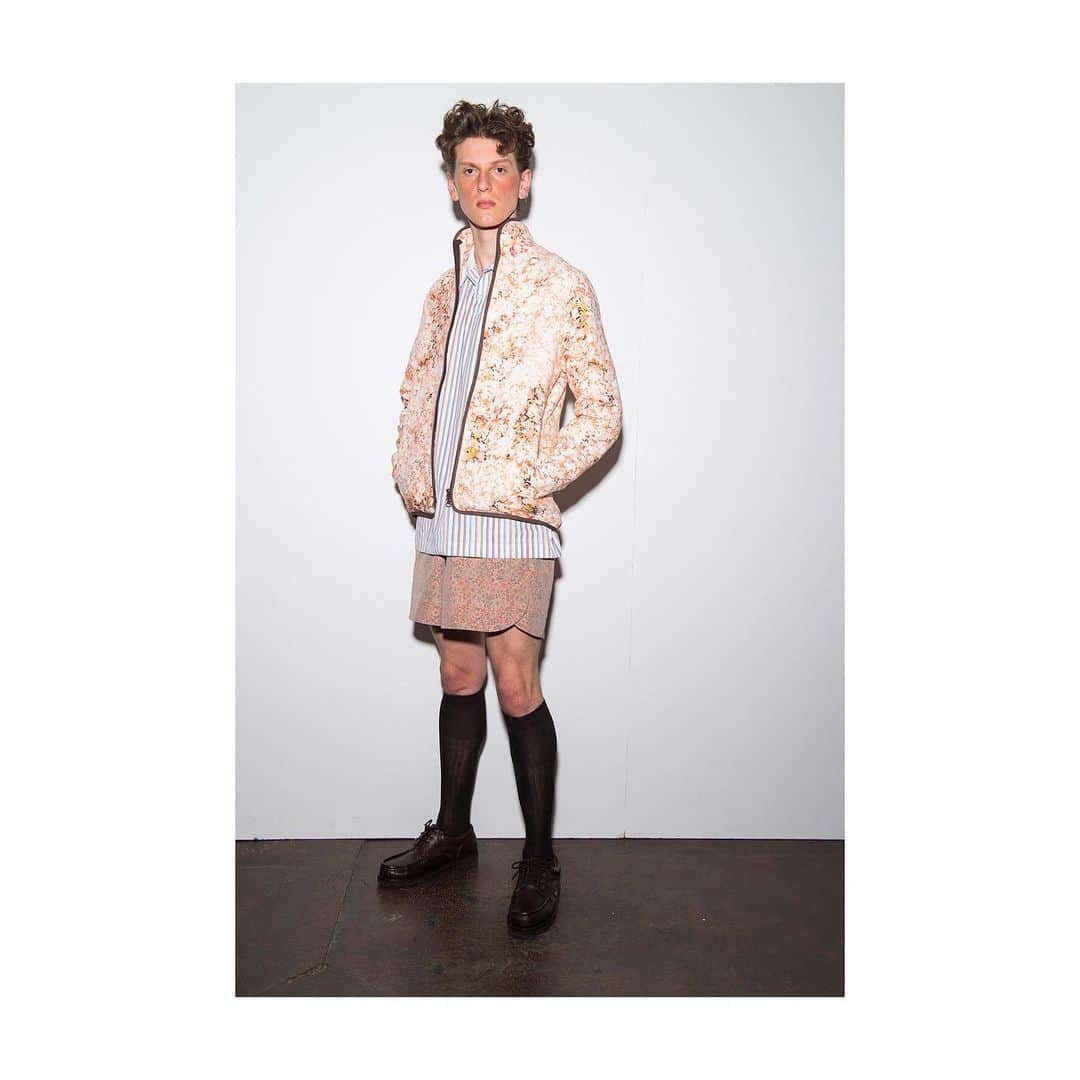 のインスタグラム：「Lou Dalton #ss20 #lfwm Styling @stuartvwilliamson Casting @federica_mennea Hair @alexandersoltermannhair using @bumbleandbumble MU @michellewebbmakeup @aofmakeup using @dermalogica Footwear @paraboot_official Hosiery @falke Music @_josh_hight_ Photography @Jason loydevans THANK YOU @sanecomms @johnsmedleyknitwear @gloverall @thehaigh @studio_fulton @adrianpgibson @alexanderdrawings #gordonrichardson @leon_cerrone @andreaslarsson26 @pierreyvesm @burrowsandstone @amyvwardx #myboys Showing at #manwomanshows @manwomanshows manwomanshows #paris #pavillionvendome」
