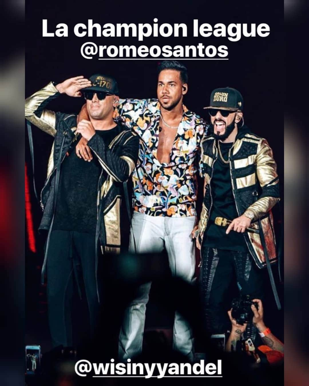 ロメオ・サントスさんのインスタグラム写真 - (ロメオ・サントスInstagram)「Anoche en Miami con mis hermanos @Wisin & @Yandel ..y las nenas Aullando 🐺 🐺 🐺 awwwwwwww」6月23日 1時00分 - romeosantos