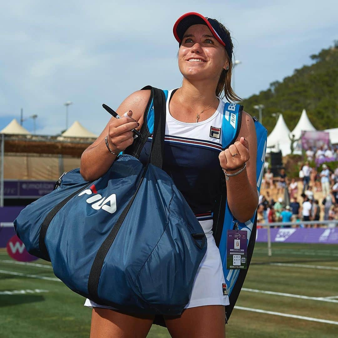 WTA（女子テニス協会）さんのインスタグラム写真 - (WTA（女子テニス協会）Instagram)「Final feeling 👐 @sofia.kenin is into the @mallorcaopen final! 🙏」6月23日 1時05分 - wta