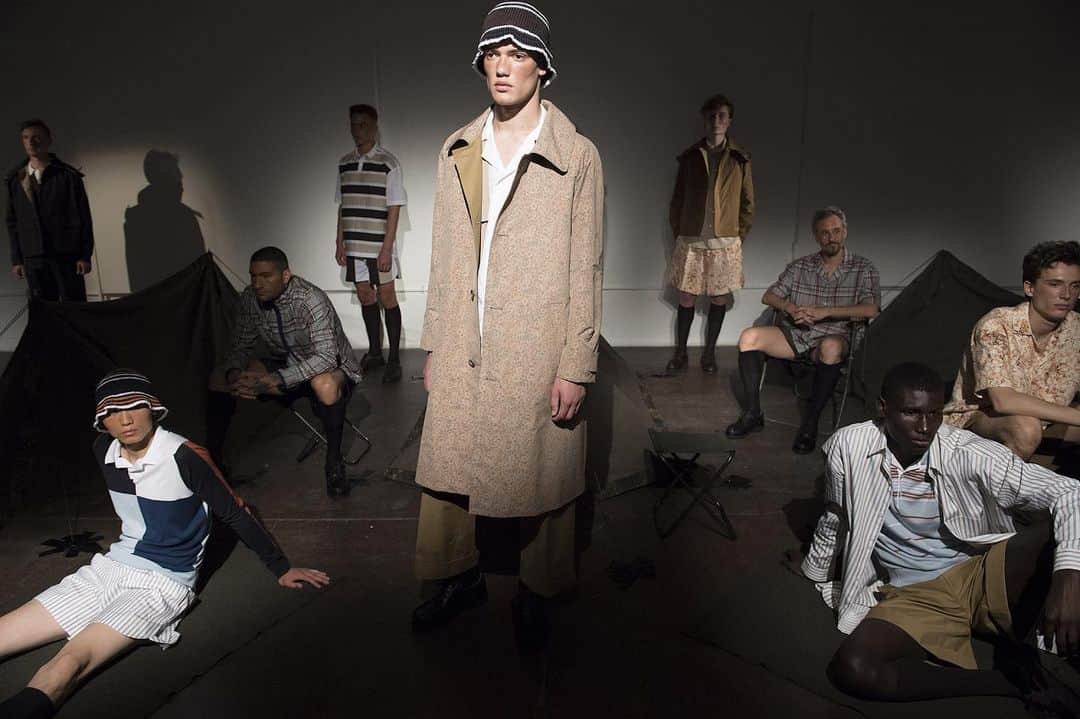 のインスタグラム：「Lou Dalton #ss20 #lfwm Styling @stuartvwilliamson Casting @federica_mennea Hair @alexandersoltermannhair using @bumbleandbumble MU @michellewebbmakeup @aofmakeup using @dermalogica Footwear @paraboot_official Hosiery @falke Music @_josh_hight_ Photography @Jason loydevans THANK YOU @sanecomms @johnsmedleyknitwear @gloverall @thehaigh @studio_fulton @adrianpgibson @alexanderdrawings #gordonrichardson @leon_cerrone @andreaslarsson26 @pierreyvesm @burrowsandstone @amyvwardx #myboys Showing at #manwomanshows @manwomanshows manwomanshows #paris #pavillionvendome」