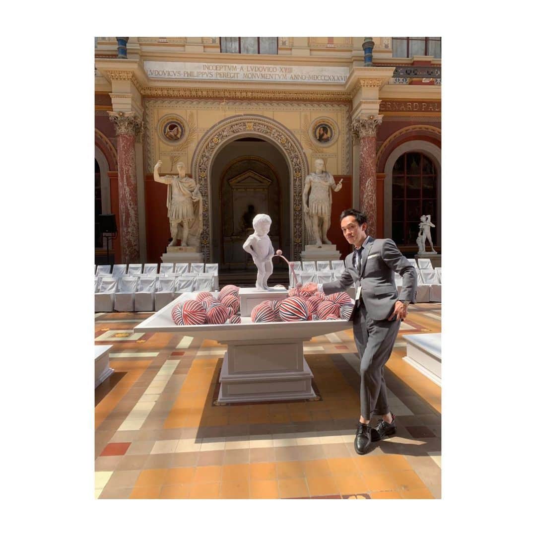 HiRAO INCさんのインスタグラム写真 - (HiRAO INCInstagram)「Team THOM BROWNE #pfw #トムブラウン」6月23日 1時45分 - kayokohirao