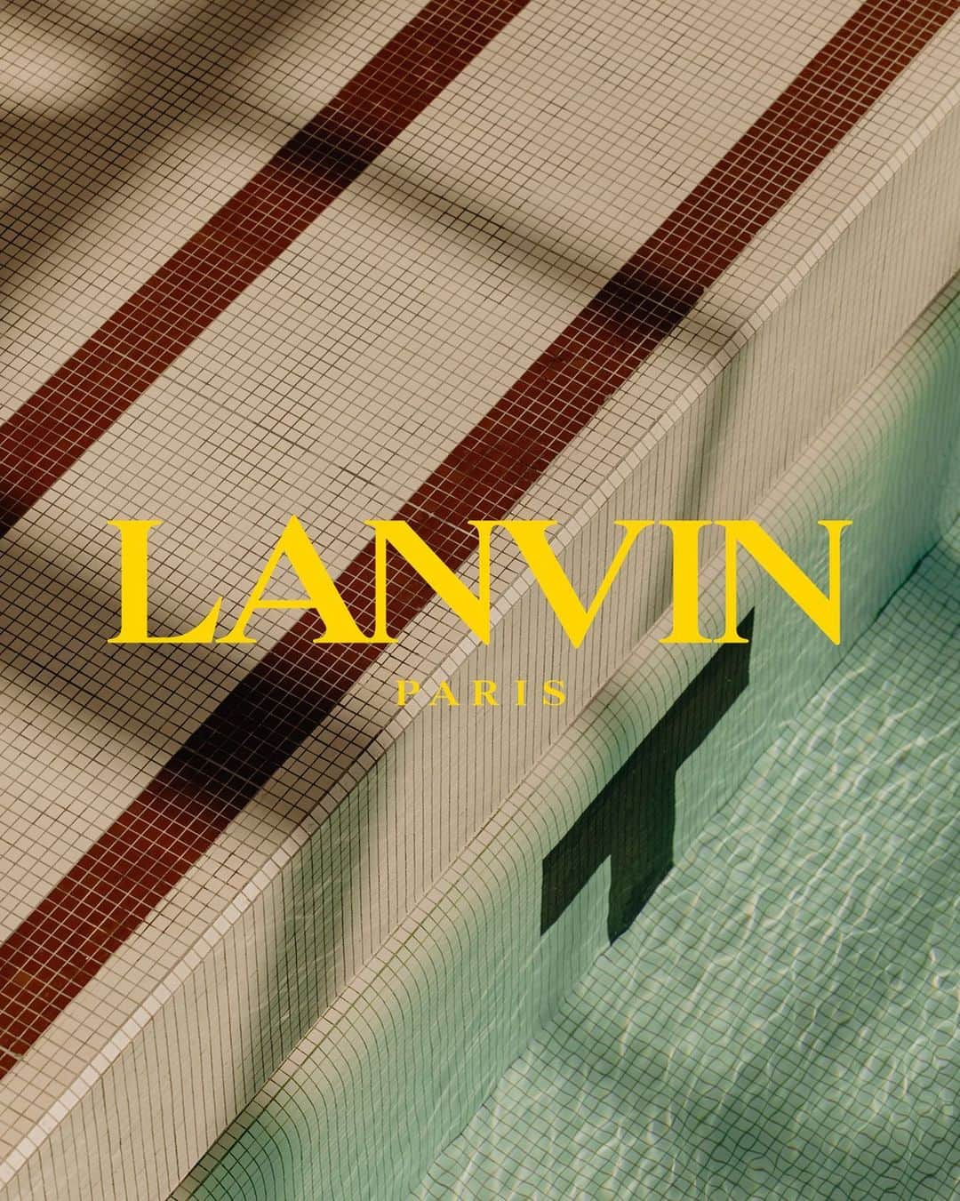 ランバンのインスタグラム：「June 23rd, 11 am. Photograph by @charlotte_lapalus #LanvinSS20 #LanvinPleinSoleil #LanvinbyBrunoSialelli」