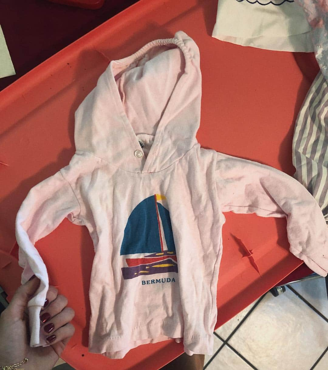 デビー・ライアンさんのインスタグラム写真 - (デビー・ライアンInstagram)「dug up some of my old baby clothes. collars and mixed prints and graphic hoodies and this palette? honestly I still rock with toddler chic」6月23日 2時04分 - debbyryan