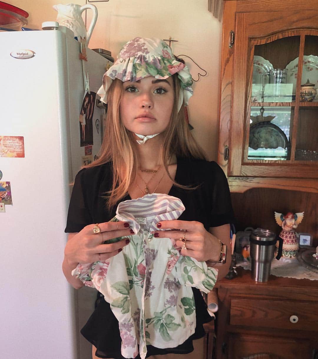 デビー・ライアンのインスタグラム：「dug up some of my old baby clothes. collars and mixed prints and graphic hoodies and this palette? honestly I still rock with toddler chic」