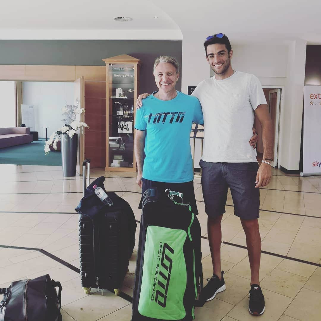 マッテオ・ベレッティーニさんのインスタグラム写真 - (マッテオ・ベレッティーニInstagram)「Grazie @gerryweberopen_official but mostly grazie to this guy! 🇬🇧🔜👀 #umbe#mammdorcamine#martiell#🔨#daje#sempre」6月23日 1時58分 - matberrettini