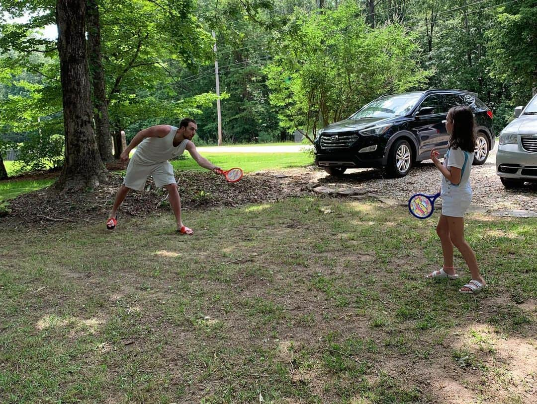 ザック・バランスキーさんのインスタグラム写真 - (ザック・バランスキーInstagram)「Always a good time with family😆🙌 #alabama #baranskifamily」6月23日 2時00分 - zackab10