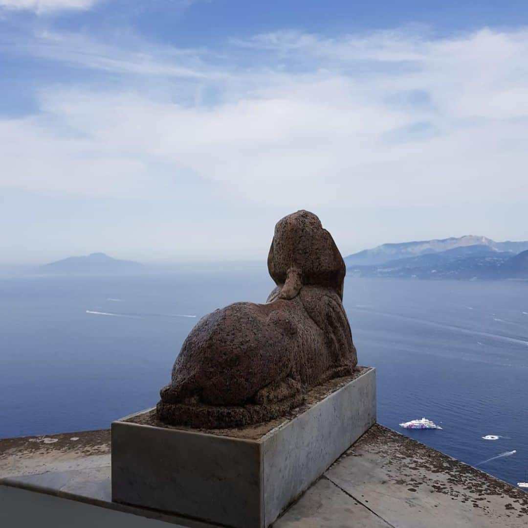 シモン・ミニョレさんのインスタグラム写真 - (シモン・ミニョレInstagram)「📍🌍 Capri  #holiday 🇮🇹🌊🚤⚓🏝🌄」6月23日 3時17分 - 22mignolet22