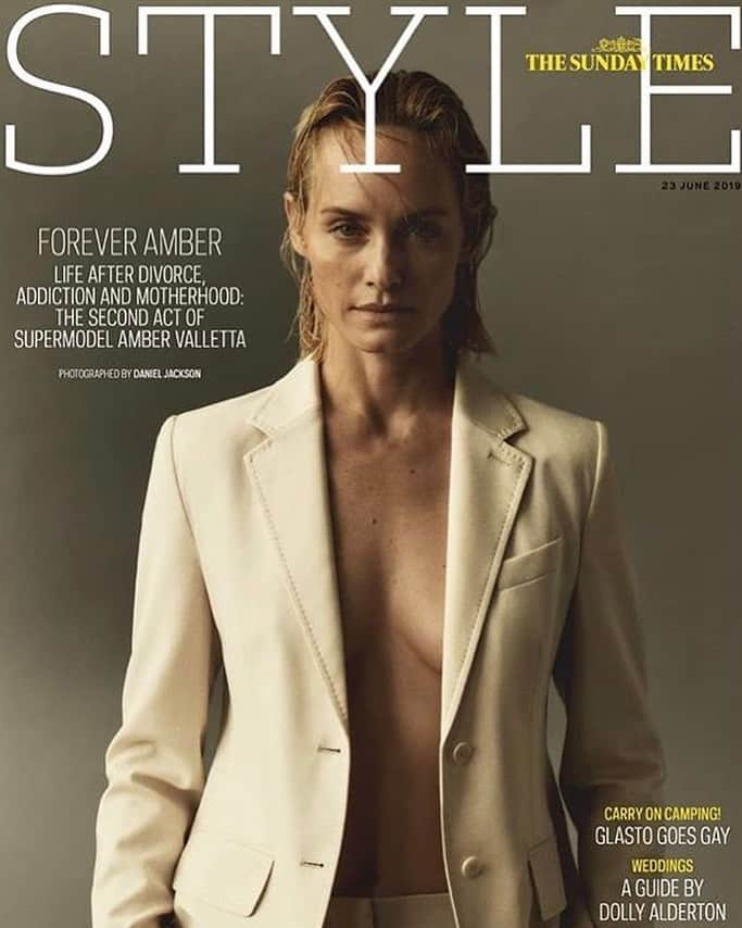 IMG Modelsさんのインスタグラム写真 - (IMG ModelsInstagram)「Forever Amber. 💛 #AmberValletta (@ambervalletta) takes the cover of the latest @theststyle. #📷 @studio_jackson #👗 @paulcavaco #👸🏼 #IMGstars」6月23日 3時24分 - imgmodels