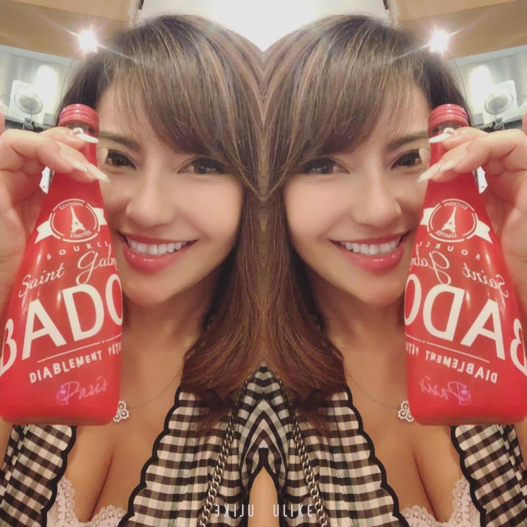selfieneのインスタグラム：「#ヨーロッパ滞在中 #炭酸水 ばかり飲んでた この#badoit 日本では見かけないけど、#perrie より少し味が付いてて飲みやすい #日本を離れて18日目  #そろそろ日本の味と人が恋しい w  #海外旅行  #ヨーロッパ周遊 #7カ国目 #フランス #パリ  #旅行好きな人と繋がりたい」