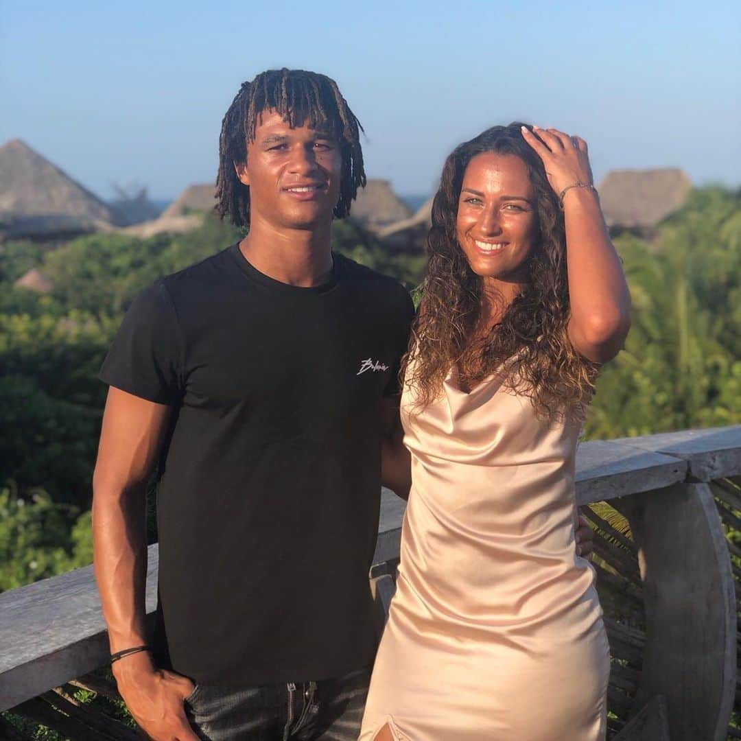 ナタン・アケのインスタグラム：「☀️🤗」