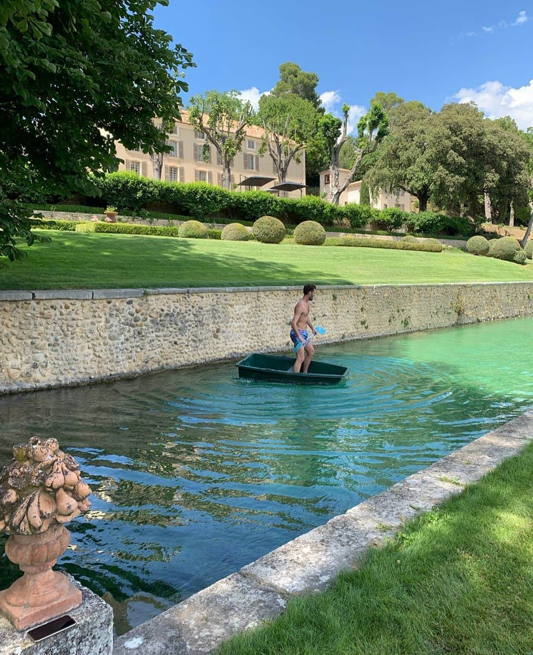 ジャックムスさんのインスタグラム写真 - (ジャックムスInstagram)「PROVENCE-HOME, 2 DAYS BEFORE THE SHOW.」6月23日 4時24分 - jacquemus