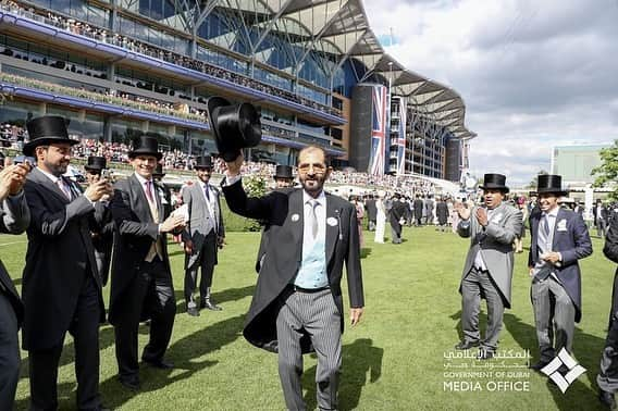 エミレーツ航空さんのインスタグラム写真 - (エミレーツ航空Instagram)「Congratulations to @hhshkmohd and @Godolphin for the high-flying wins at the Royal Ascot races today. We are proud partners of #TeamGodolphin for over 15 years. 🏇🏆🇬🇧 #FlyEmiratesFlyBetter #EmiratesAirline」6月23日 4時16分 - emirates