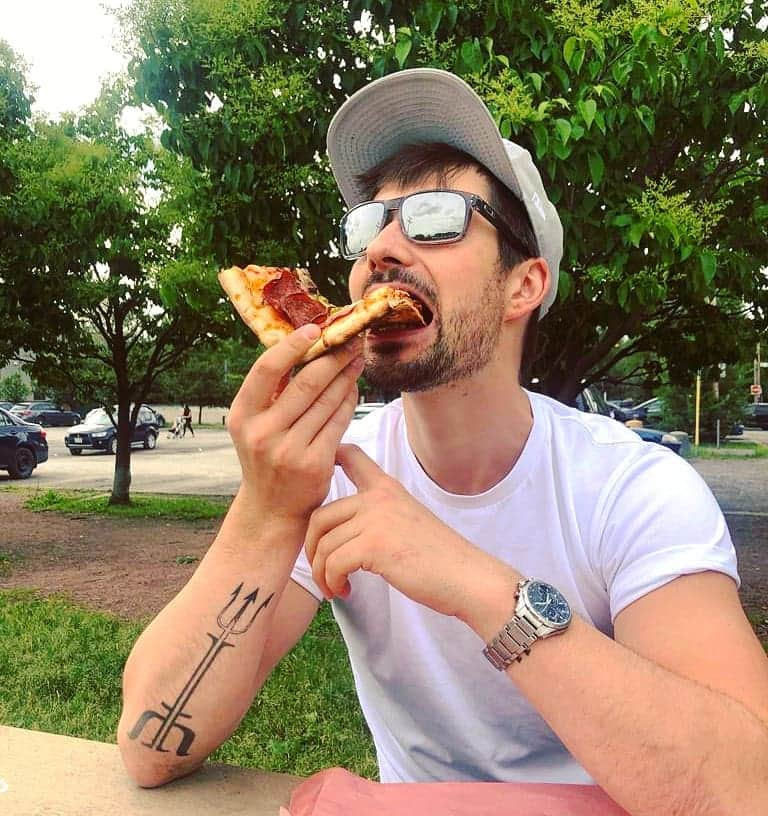 ザカリー・ダナヒューさんのインスタグラム写真 - (ザカリー・ダナヒューInstagram)「🍕 Slice of Life 🍕」6月23日 4時21分 - zachtdonohue