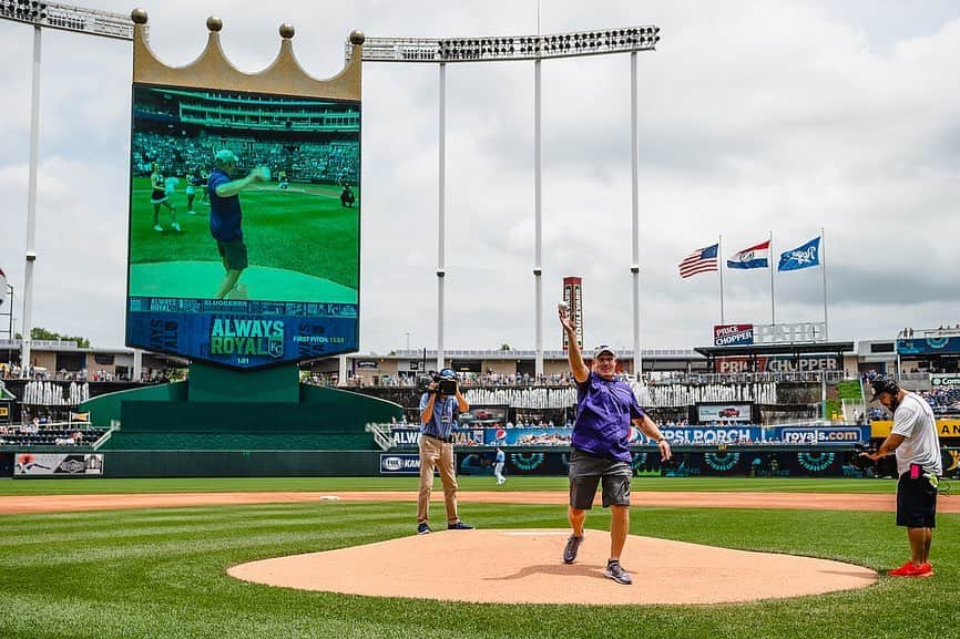 カンザスシティ・ロイヤルズさんのインスタグラム写真 - (カンザスシティ・ロイヤルズInstagram)「A purple and powder blue kind of afternoon. #AlwaysRoyal」6月23日 4時25分 - kcroyals