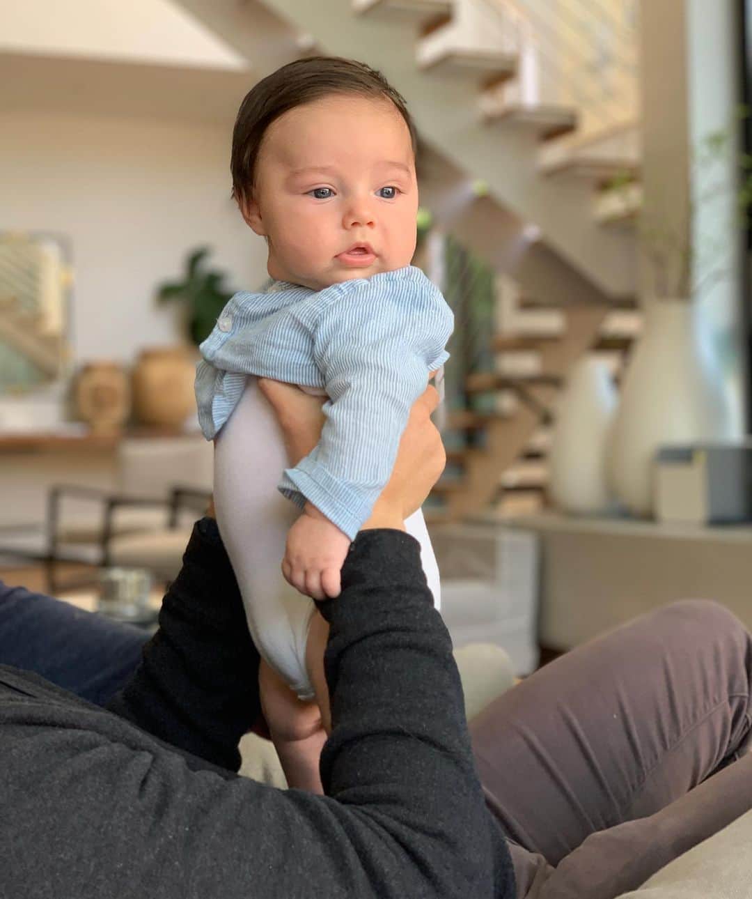 クレア・ホルトのインスタグラム：「Submit suggestions for his rap name pls. Lil gas x? 2 chubz? Also need to ditch this Nantucket vibe/comb over if we are going to fully commit.」