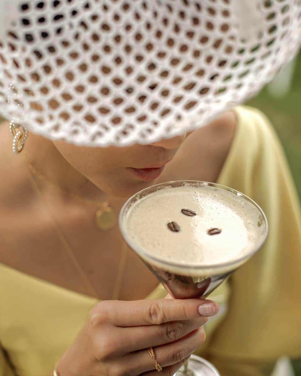 Mariko Kuoさんのインスタグラム写真 - (Mariko KuoInstagram)「AD | Made it to Royal Ascot for the final day and oh what a day it turned out to be!  I loved lounging around between races with a lovely cup of @lavazzauk coffee and some cheeky espresso martinis too.  #AperitivoLavazza #MoreThanARace #AD」6月23日 5時40分 - marikokuo