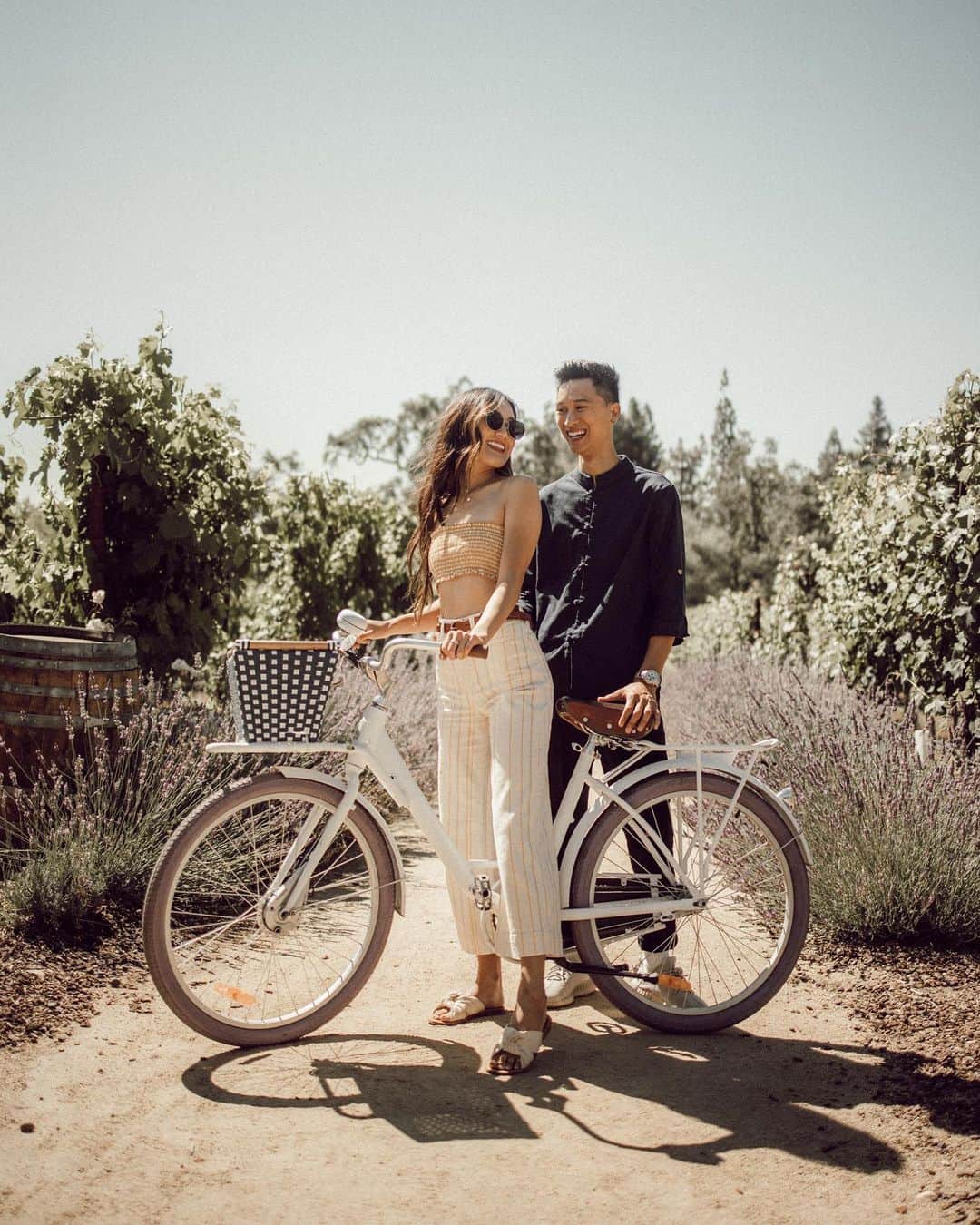 W E Y L I Eのインスタグラム：「Hello from your favorite awkward couple 👋🏼 We always struggle with poses because seriously how do you pose with your mans?! On another note- sorry we missed our Wednesday/Friday upload! We were away in Napa Valley & had no time to edit/post. But we just uploaded a long vlog to make up for it! Link is in my bio!」