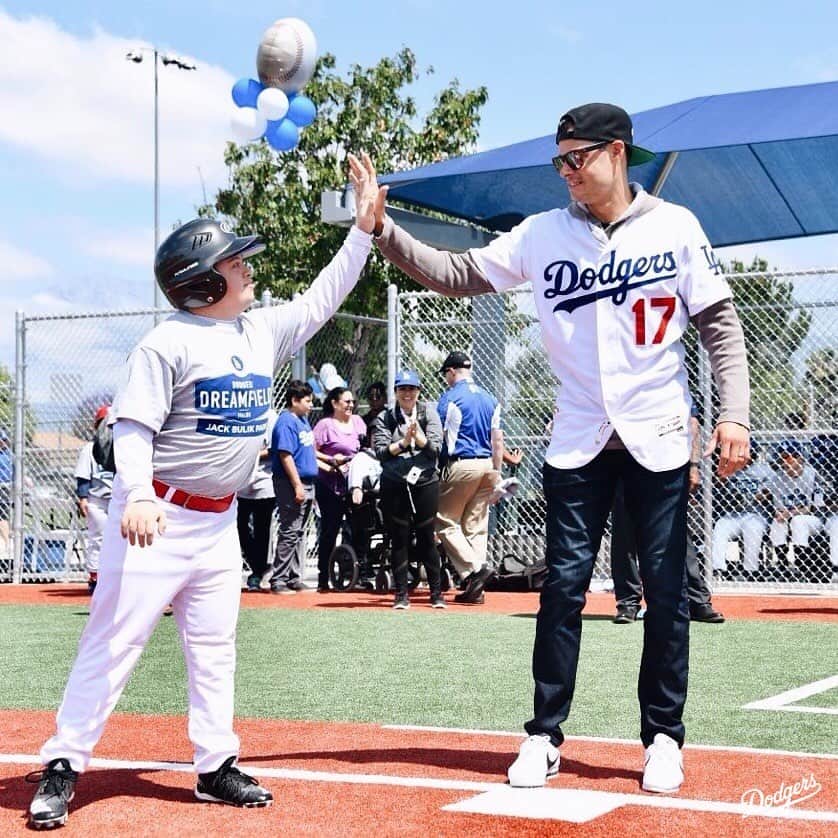 Los Angeles Dodgersさんのインスタグラム写真 - (Los Angeles DodgersInstagram)「This morning, the @dodgersfoundation opened their 51st Dodgers Dreamfield in Fontana, a universally accessible field designed for kids to have a chance to #PlayBall!」6月23日 6時17分 - dodgers