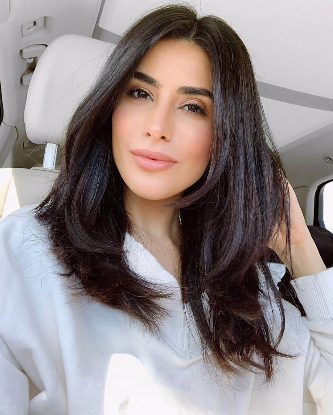 Sazan Hendrixさんのインスタグラム写真 - (Sazan HendrixInstagram)「They call me the hair chameleon jk no body calls me that 🤣 Vote which hairstyle is your personal favorite? 😝 #hairspo」6月23日 6時15分 - sazan