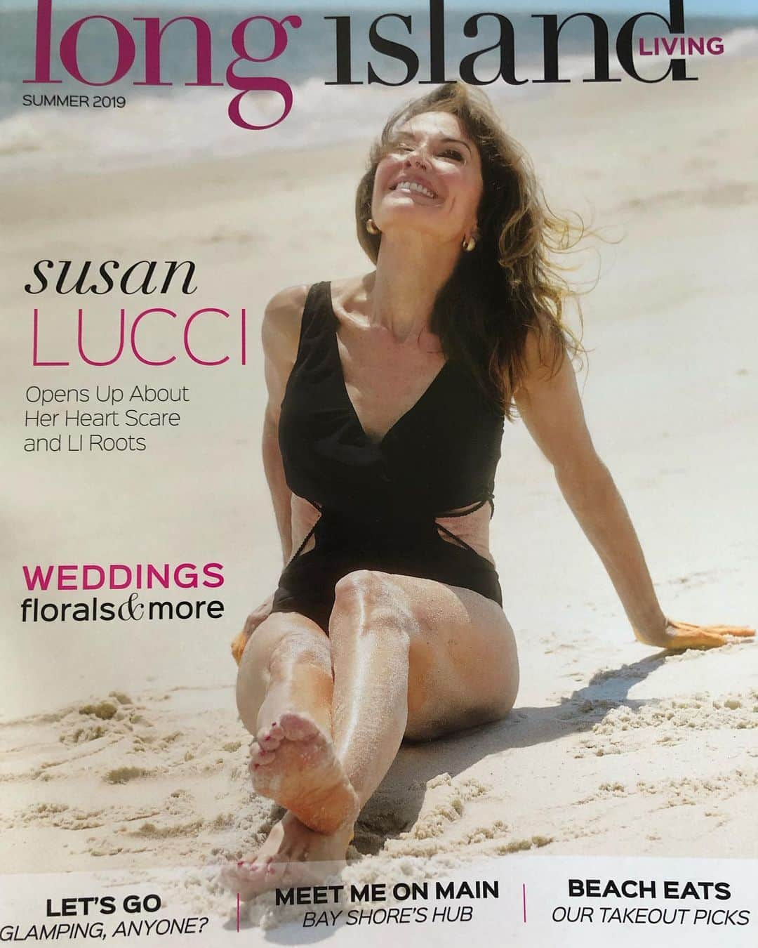 スーザン・ルッチさんのインスタグラム写真 - (スーザン・ルッチInstagram)「So happy to be on the cover of LONG ISLAND LIVING!!! Happy 1st weekend of summer!!!😍😍😍😎😎😎 #beautifulpublication #greatindepthinterviewandphotos」6月23日 6時36分 - therealsusanlucci