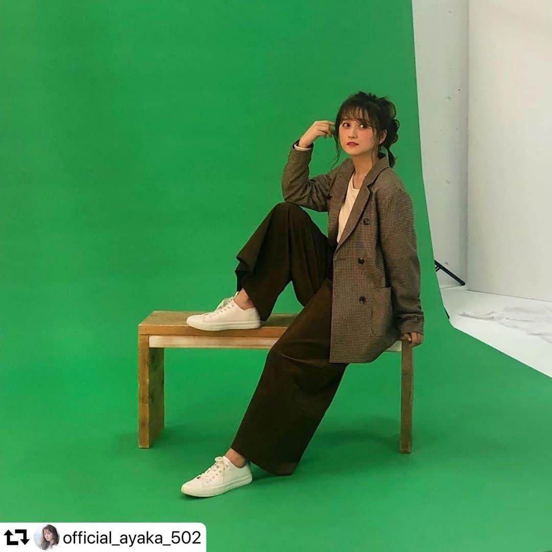 ASTORIA ODIERさんのインスタグラム写真 - (ASTORIA ODIERInstagram)「#repost @official_ayaka_502 ・・・ 小松彩夏さんAW撮影ありがとうございました！ . 小松彩夏さん着用アイテムは、９月初旬より順次入荷予定です🐩❤︎（一部店舗除く） .  なんと私、、、﻿ ﻿ 久しぶりにモデルの﻿ お仕事をさせて頂きましたー！！！﻿ ﻿ 何年振り？！？！(笑)﻿ ﻿ でも本当に本当に嬉しい(/ _ ; )♡﻿ ﻿ ずっとずっと、またやりたいなって思っていたお仕事だったので、こんなに素敵な機会を頂けて本当に嬉しかったです♡﻿ ﻿ 久しぶりすぎて緊張していたのですが、スタッフの皆さんが優しすぎて、温かすぎて...(/ _ ; )♡﻿ ﻿ メイクで可愛くしてもらえて、秋冬の服の可愛いお洋服を先取りさせてもらえて...﻿ ﻿ 本当に夢のようなひとときでした♡(笑)﻿ ﻿ Astria RUDY（アストリア ルーディ） @astoria.tokyo のカタログや店頭、WEBなどに掲載される予定です☆﻿ ﻿ また詳しくはお知らせするので、楽しみにしていてくださいね( ˊᵕˋ* )♩﻿ ﻿ #モデル #撮影 #AW #秋冬 #秋冬服 #AstriaRUDY #RUDY #可愛い #ヘアメイ#メイク #make #感謝 #shooting #ファッション #fashion ﻿ ﻿ ﻿ ﻿ ﻿ ﻿」6月23日 17時01分 - astoriaodier