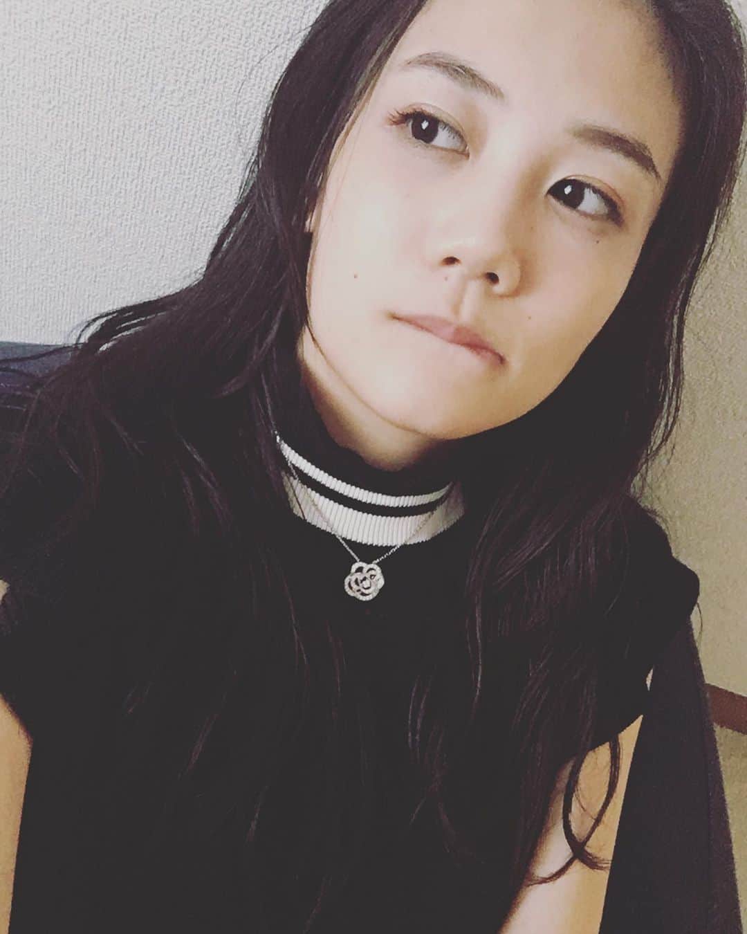 千眼美子さんのインスタグラム写真 - (千眼美子Instagram)「・ むむぅー。 怖いけど私も頑張らなくちゃ。 頑張っていかなくちゃやなぁ。 何ができるかなぁ。 もっとしっかりしなきゃ。」6月23日 17時33分 - yoshiko_sengen