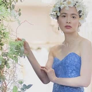 Dresses (ドレッシーズ)さんのインスタグラム写真 - (Dresses (ドレッシーズ)Instagram)「* ✨Dresses Column Update✨ 《小物合わせがセンスアップの鍵！ウェディンググローブの選び方と注意点》 . 花嫁さまの手先はなにかとゲストに一日中見られているもの。 ネイルをするのも大事な準備ですが、グローブ一つでドレスの雰囲気や全体の印象も異なります👏 . @dresses_weddingdress トップページURL→column→ウェディンググローブ をご覧ください💕 . <ご紹介しているアイテムやショップへのお問い合わせ>⠀ 💌@dresses_weddingdress へDM⠀ 📞 0120-791-249 #ウェディンググローブ#ショートグローブ#ロンググローブ#ウェディング小物」6月23日 9時00分 - dresses_weddings