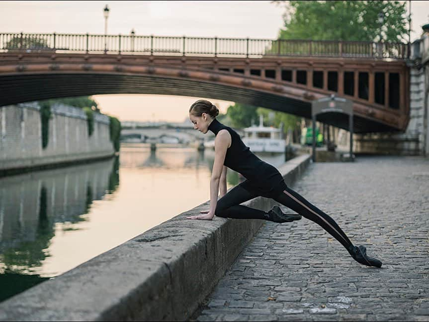 ballerina projectさんのインスタグラム写真 - (ballerina projectInstagram)「Sunrise on the Seine. #ballerina - @katieboren1 #seine #paris #ballerinaproject #ballerinaproject_ #ballet #dance #hosiery #pointe #sunrise #katieboren  With the upcoming conclusion of the Ballerina Project limited edition prints will be only available for a limited time. Link is in our Instagram profile to purchase one today.  The Ballerina Project book is now available for pre-order. Go to @ballerinaprojectbook for pre-order link and info. #ballerinaprojectbook」6月23日 9時20分 - ballerinaproject_