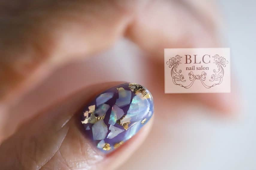 田辺さおりさんのインスタグラム写真 - (田辺さおりInstagram)「夏の定番 シェル埋め込み♪  #BLCnail#blcnailsalon#nail#gelnail#manicure #instanails#nailart#美甲#指甲#네일#ジェルネイル#ネイル#ネイルデザイン#田辺さおり#新潟市ネイルサロン#manicure #blcforcorde #akzentz #アクセンツ#タキガワネイルストア」6月23日 9時19分 - blcnailsalon_saoritanabe