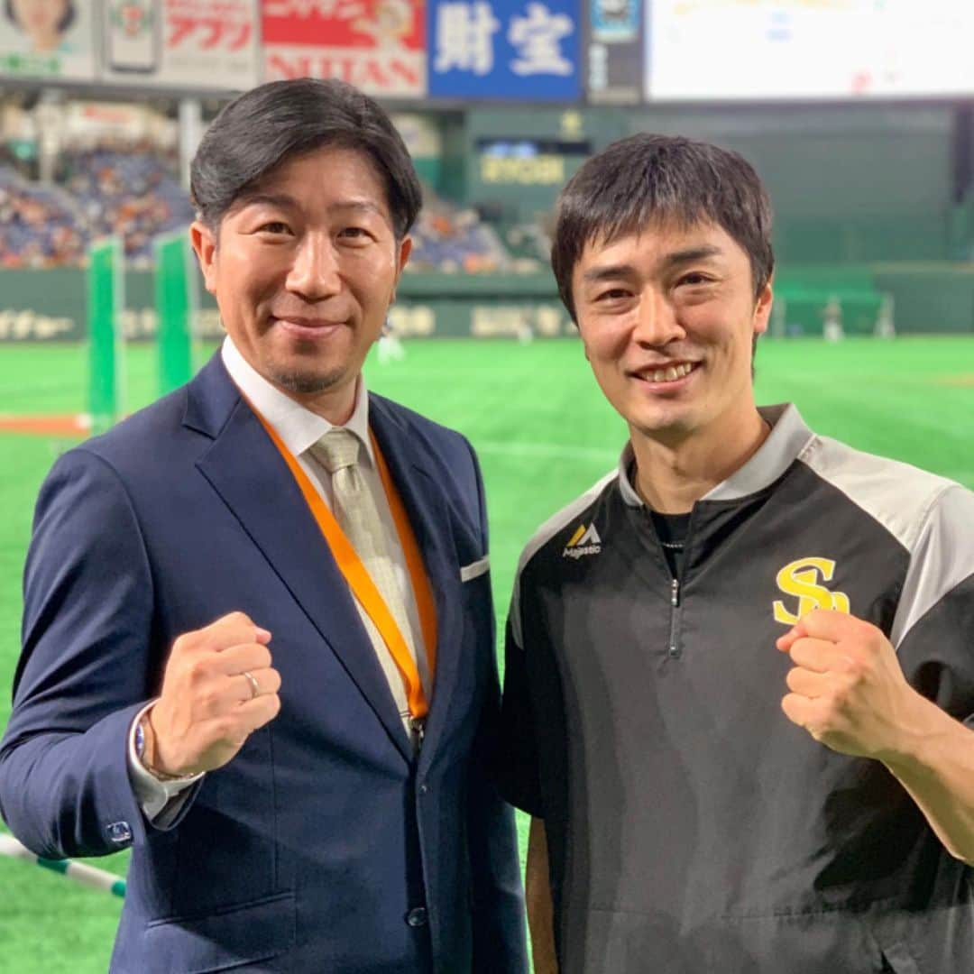 多村仁志さんのインスタグラム写真 - (多村仁志Instagram)「⚾️ ・ 勝ったチームが交流戦優勝を決める今日の一戦。 ・ ホークスが8度目の交流戦優勝を決めるか❗️ ・ そして、自身約2年振りとなる白星を奪えるか❗️ ・ 和田毅 投手のピッチングに期待👍🏼 ・ #NPB #プロ野球 #セパ交流戦 #福岡ソフトバンクホークス #和田毅 @tsuyoshiwada.21 #多村仁志 @hit_tamu」6月23日 9時54分 - hit_tamu