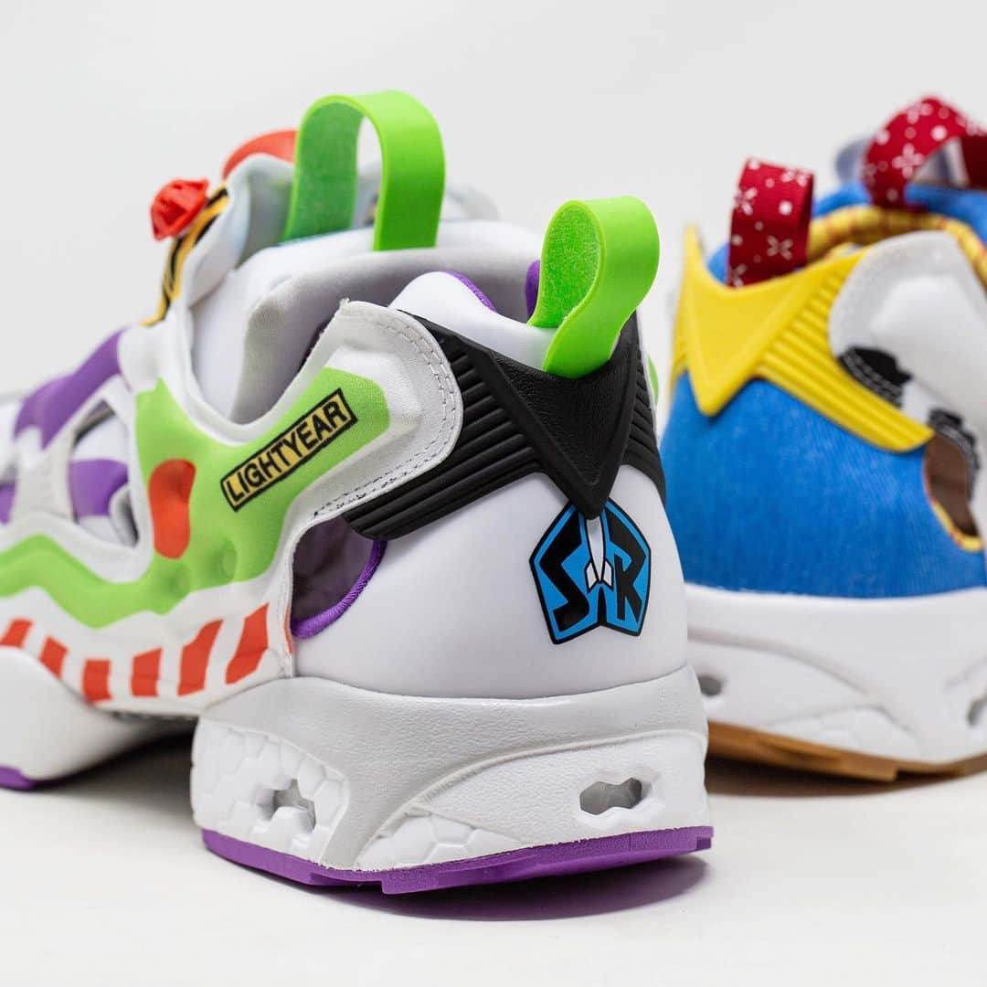 Sneaker Newsさんのインスタグラム写真 - (Sneaker NewsInstagram)「The Buzz Lightyear signature model by @baitme.  Tap the link in our bio for a closer look at this crazy Reebok Instapump Fury.」6月23日 9時57分 - sneakernews